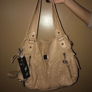 ANGEL KISS SHOULDER BAG